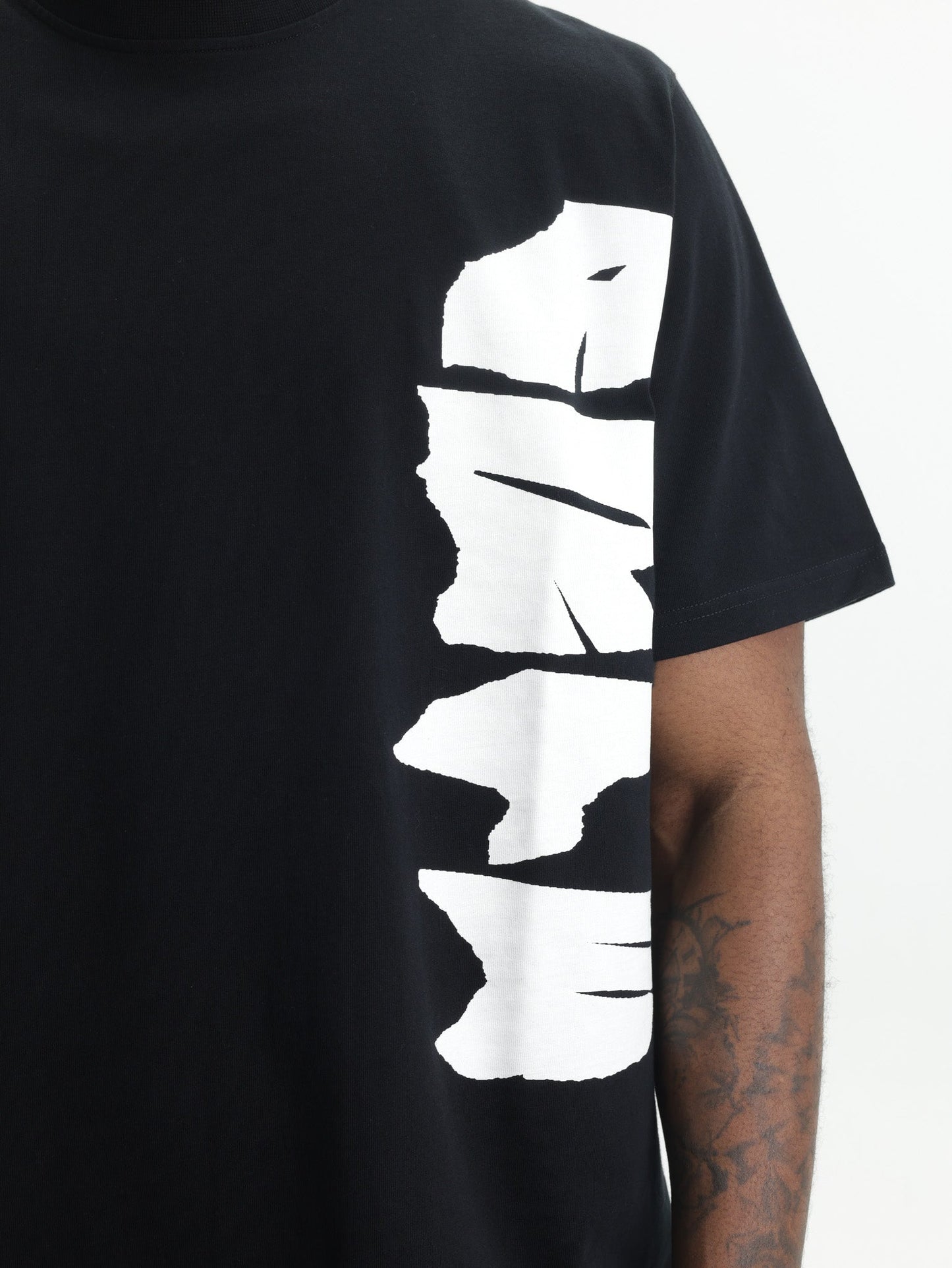 Arte T-Shirt White Logo Print Black