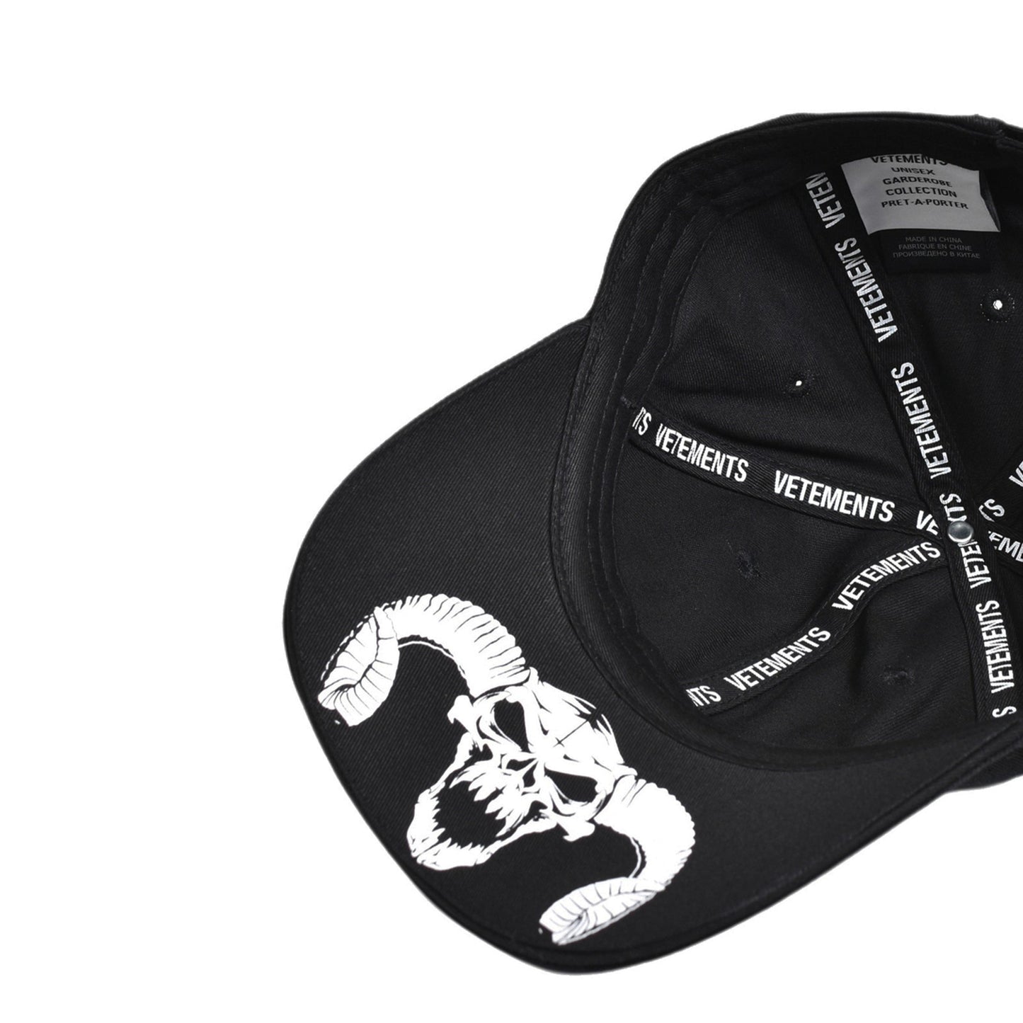Vetements Cap Metal Logo Black-White