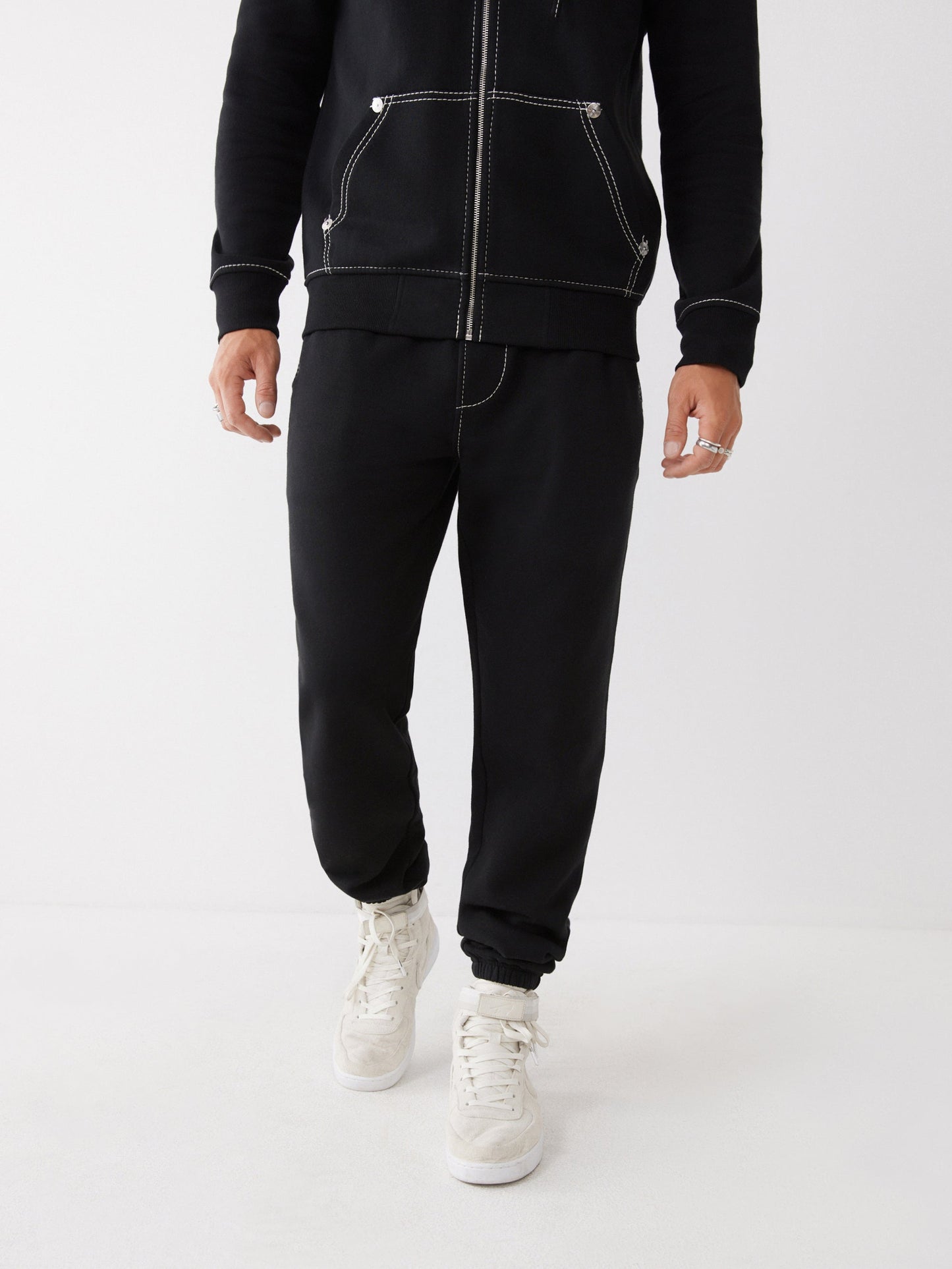 True Religion Jogger Big T Jet Black/Winter White