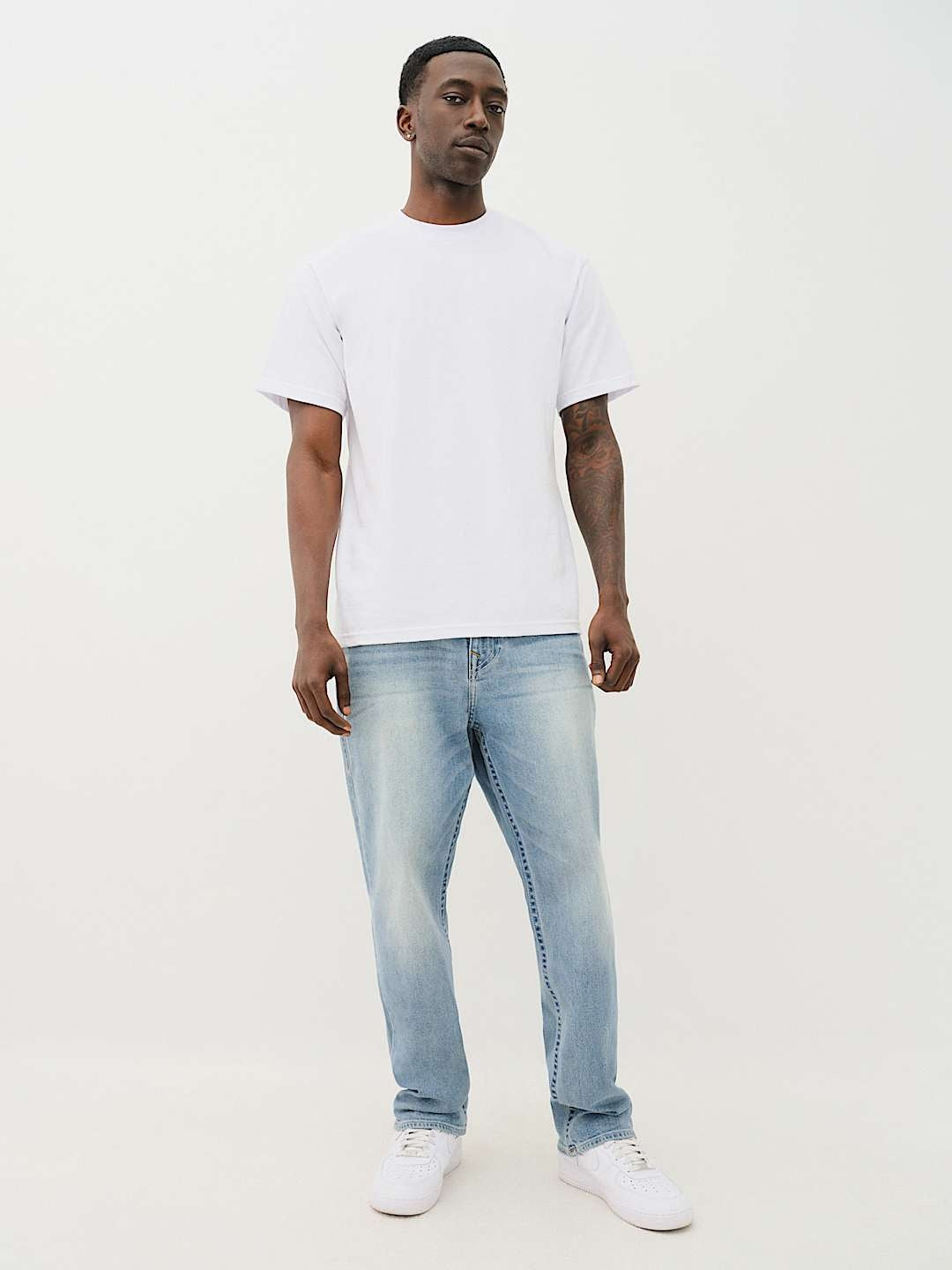 True Religion Jeans Bobby Sn Nf 32 Inseam Brilliant Medium Wash