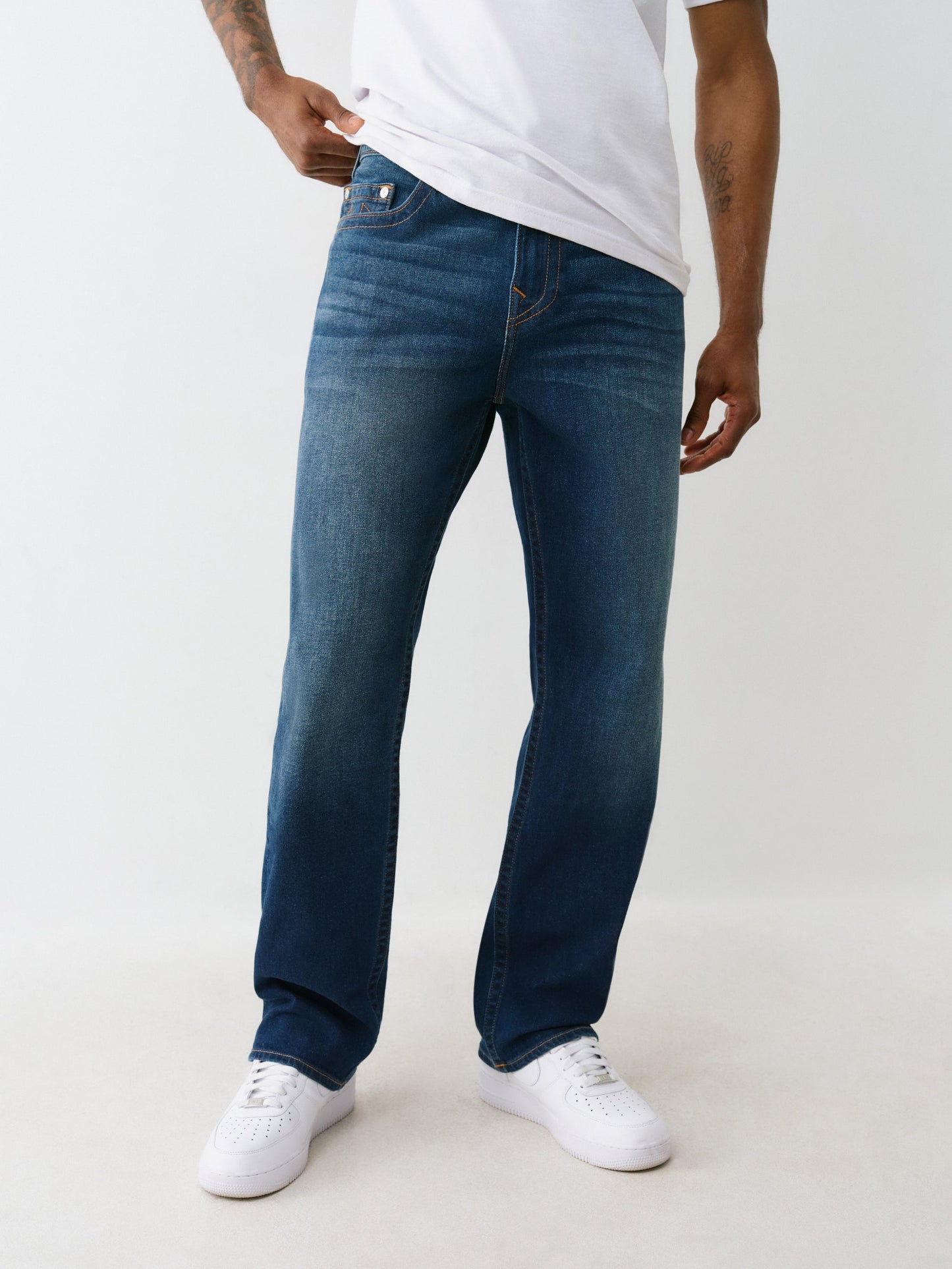 True Religion Bobby Sn Nf 32 Inseam Damon Dark Wash