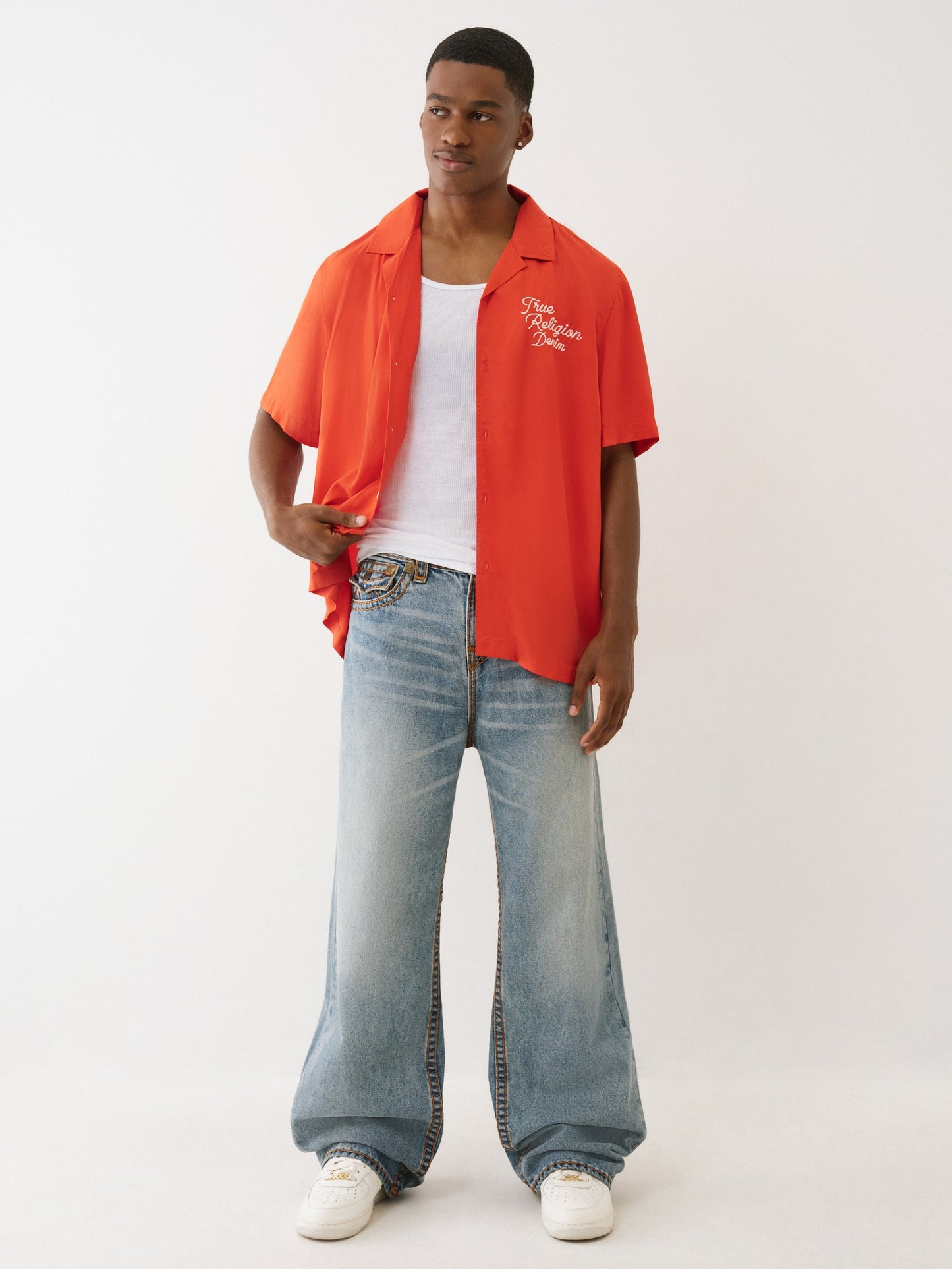 True Religion Jeans Vinny Super T Flap 34In Light Wash