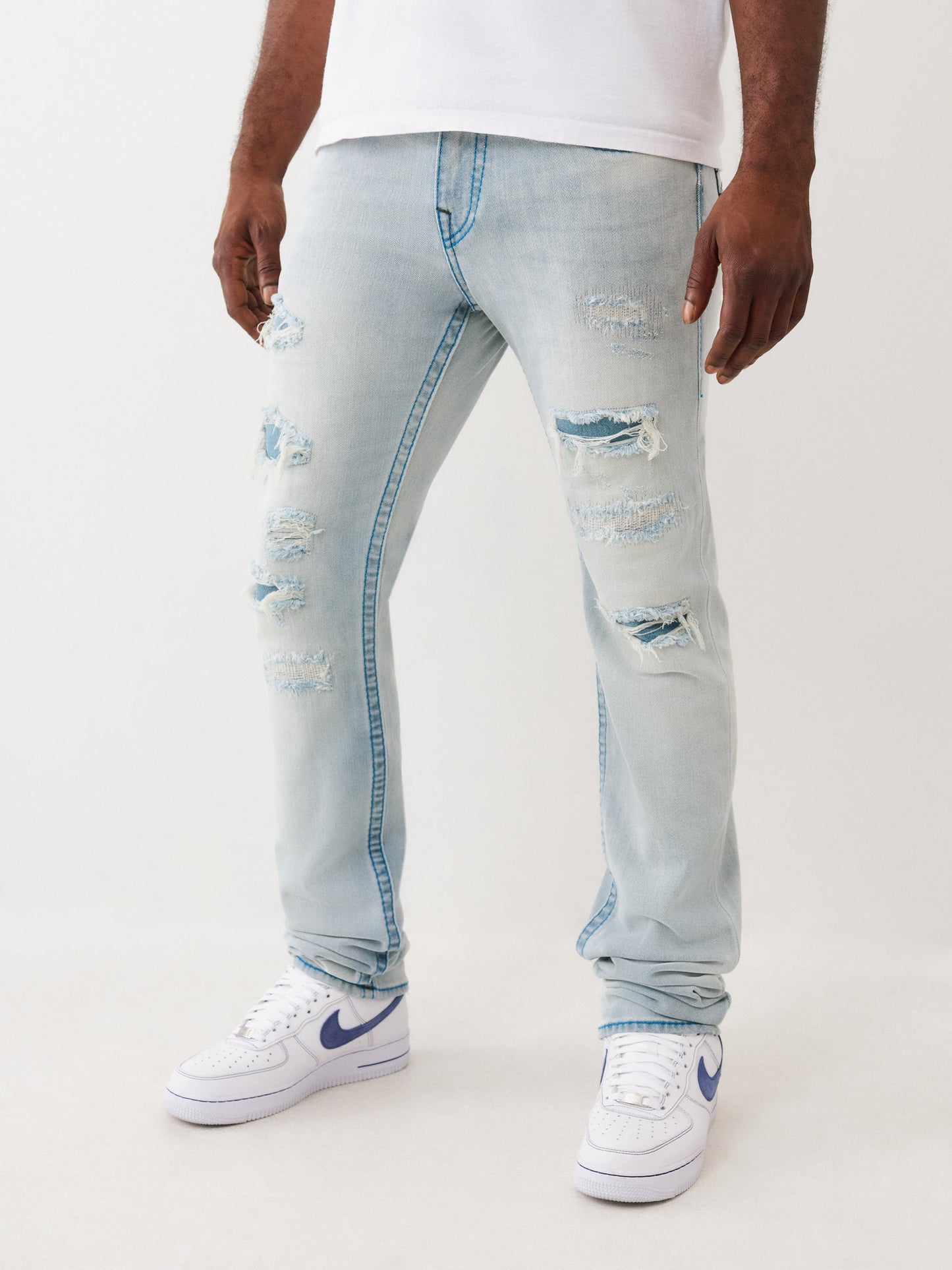 True Religion Jeans Stacked Rocco Big T Nf Travel Breeze Lt Wash W/ Rips