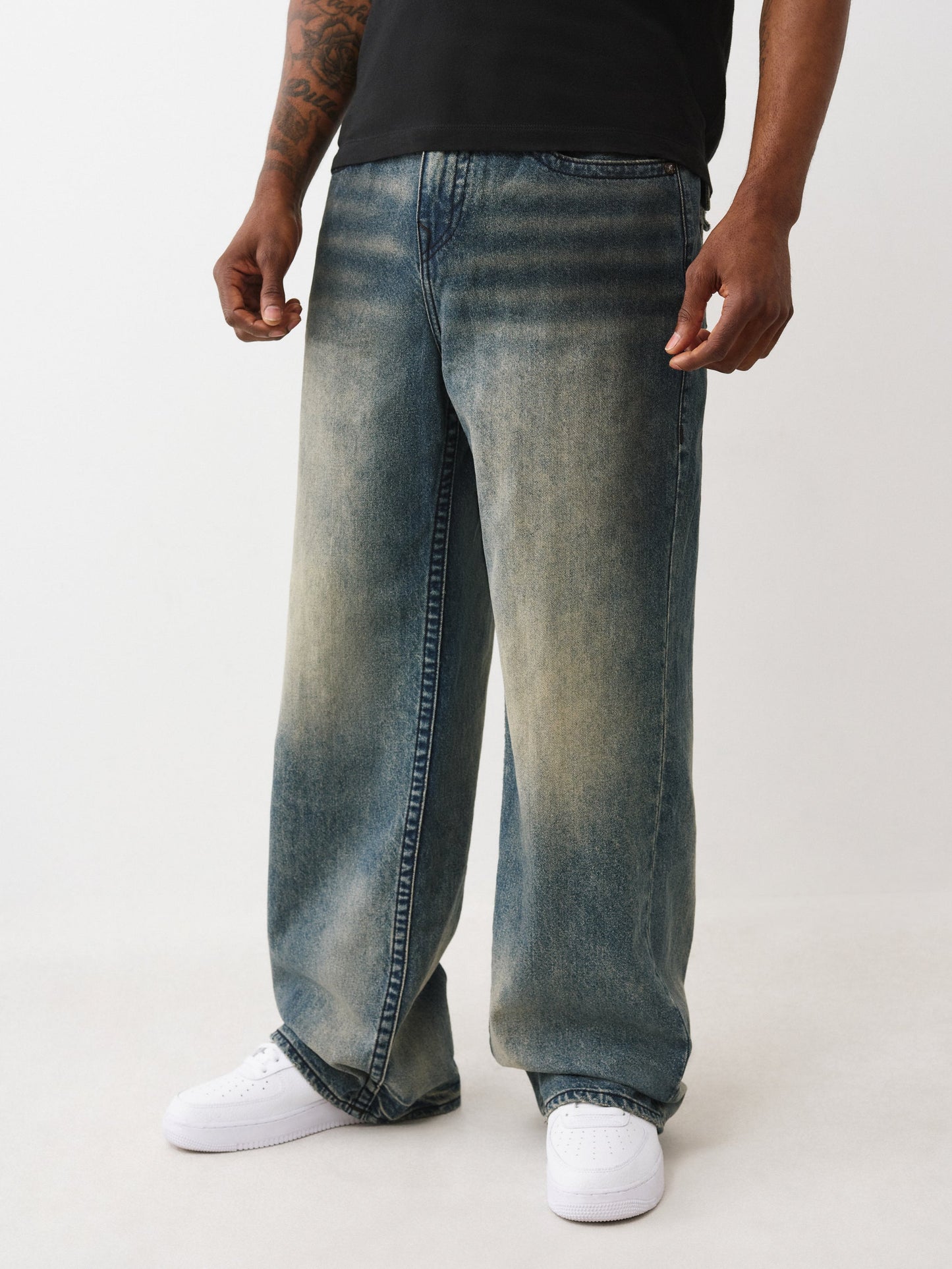 True Religion Vinny Sn Flap 34In Warm Sand Medium Wash