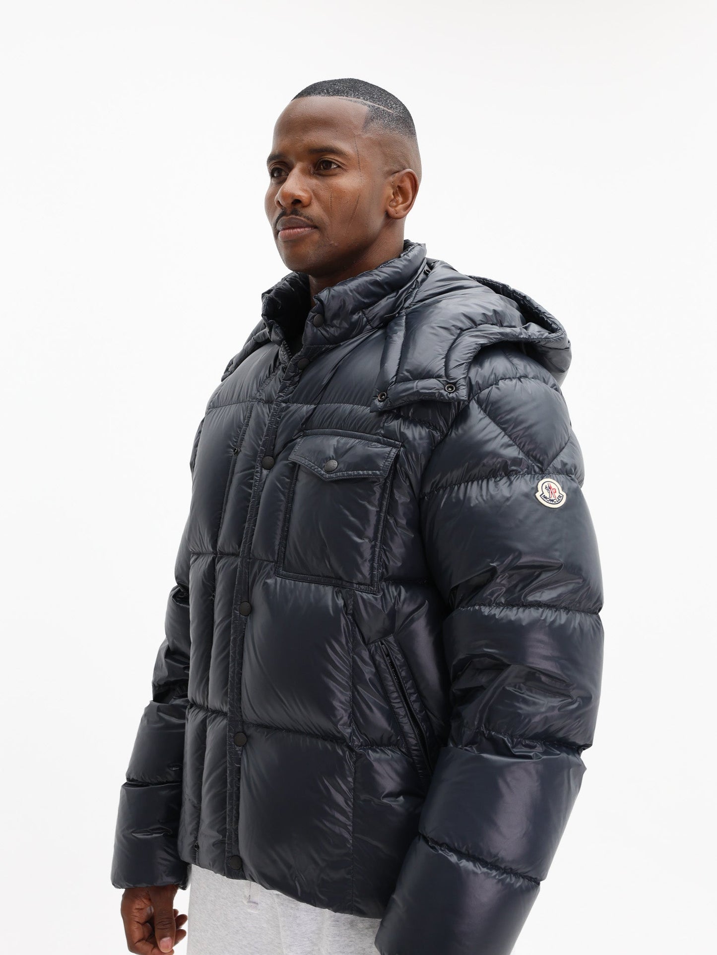 Moncler Jacket Serfanto Puffer Logo Black
