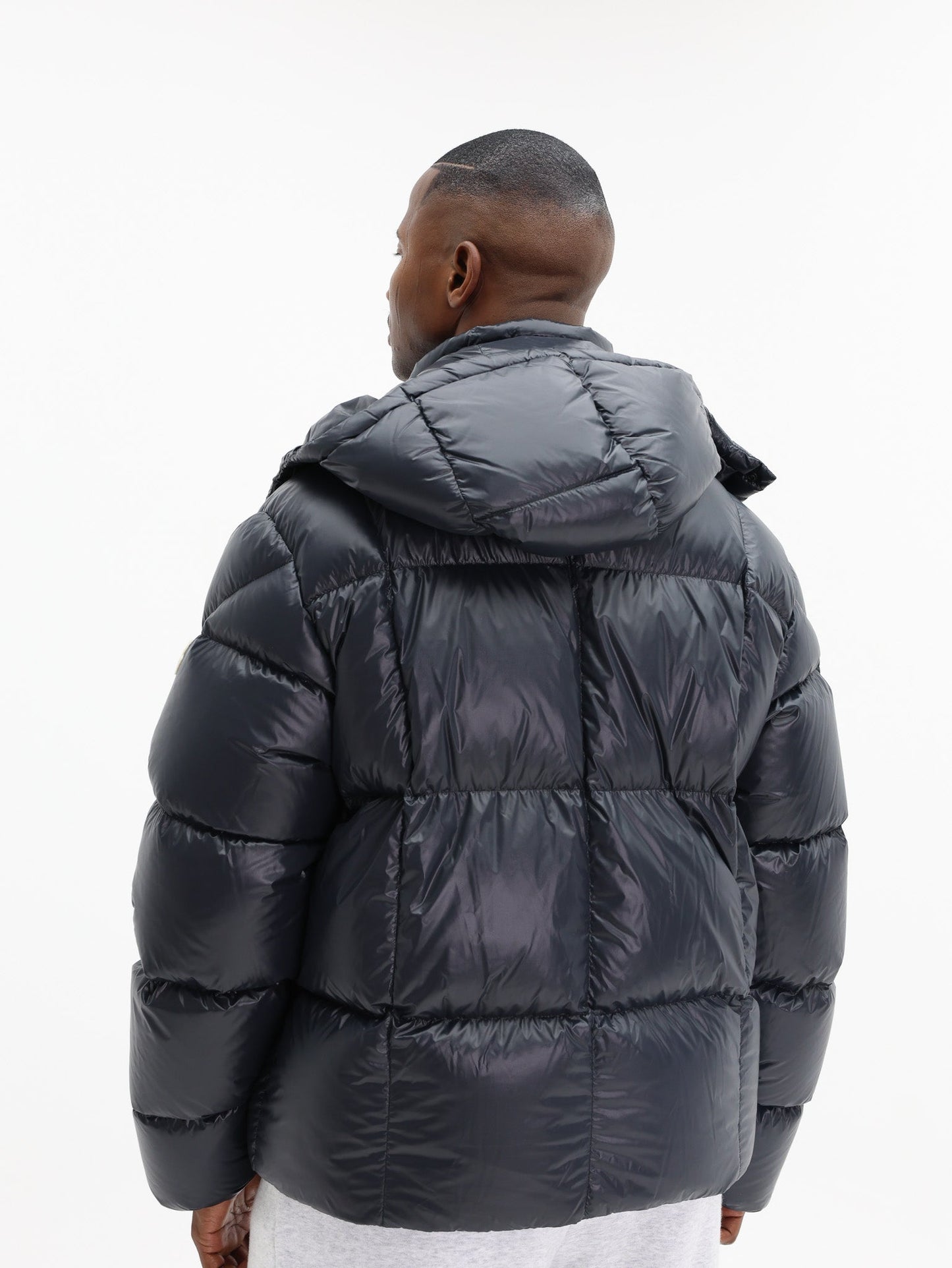 Moncler Jacket Serfanto Puffer Logo Black