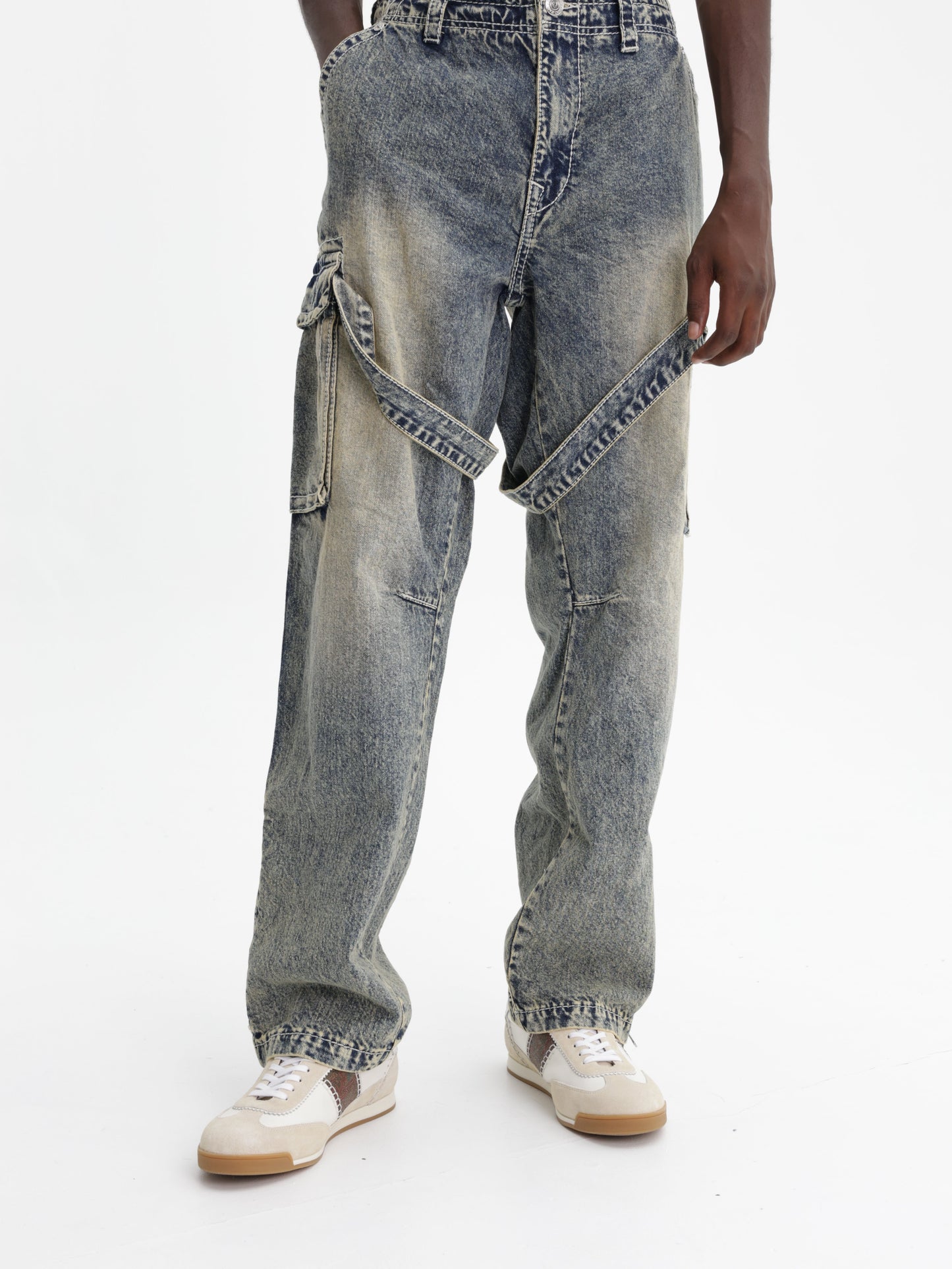 Big T Strap Cargo With Zip Elizabeth St Medium Wash