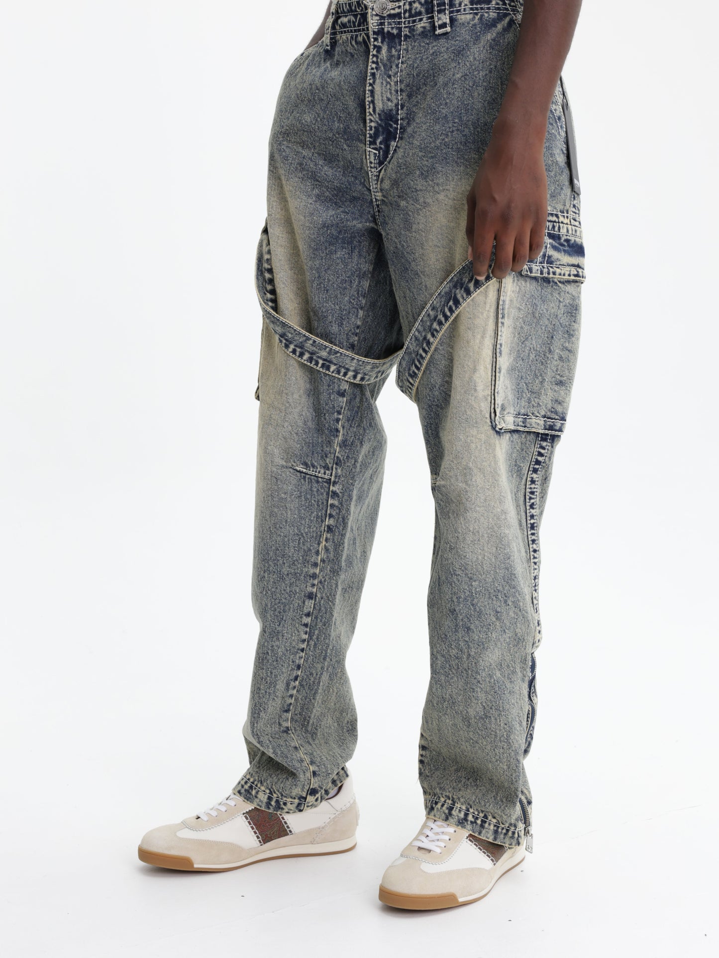 Big T Strap Cargo With Zip Elizabeth St Medium Wash