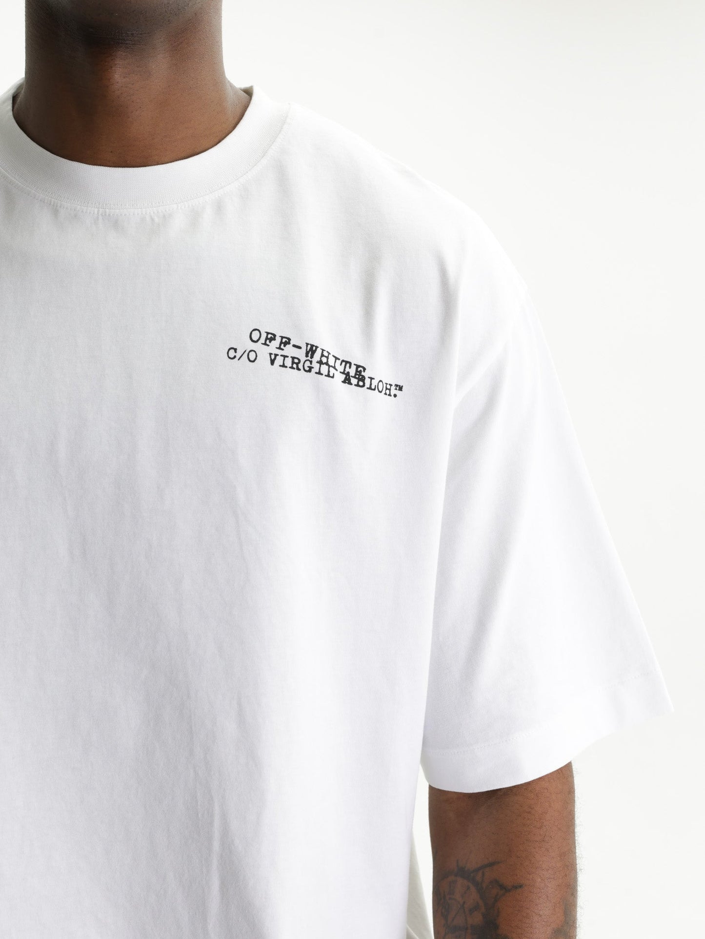 Off - White T-Shirt Type Machine Arrow White