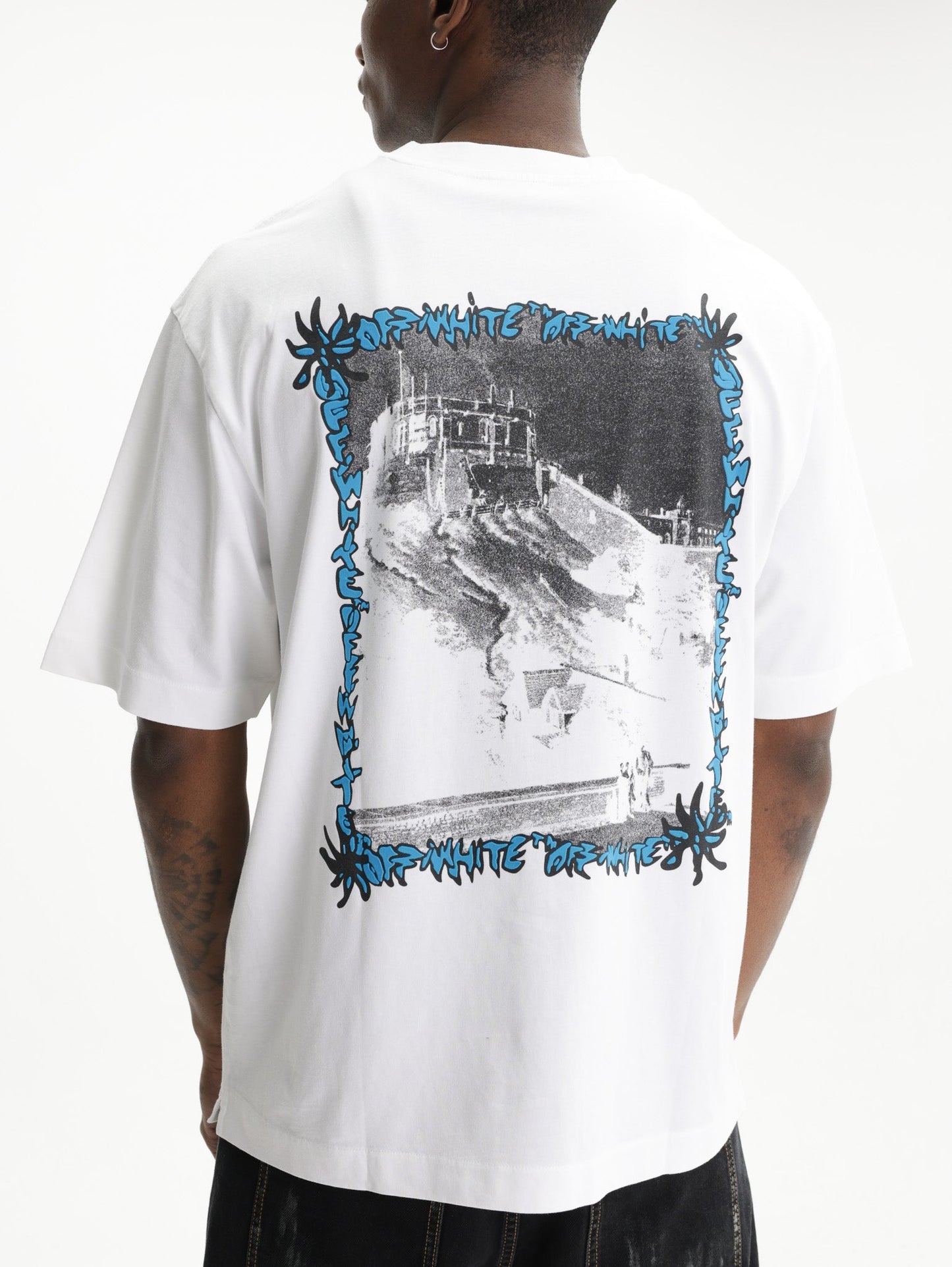 Off - White T-Shirt Skate Vibe Sol Skate White