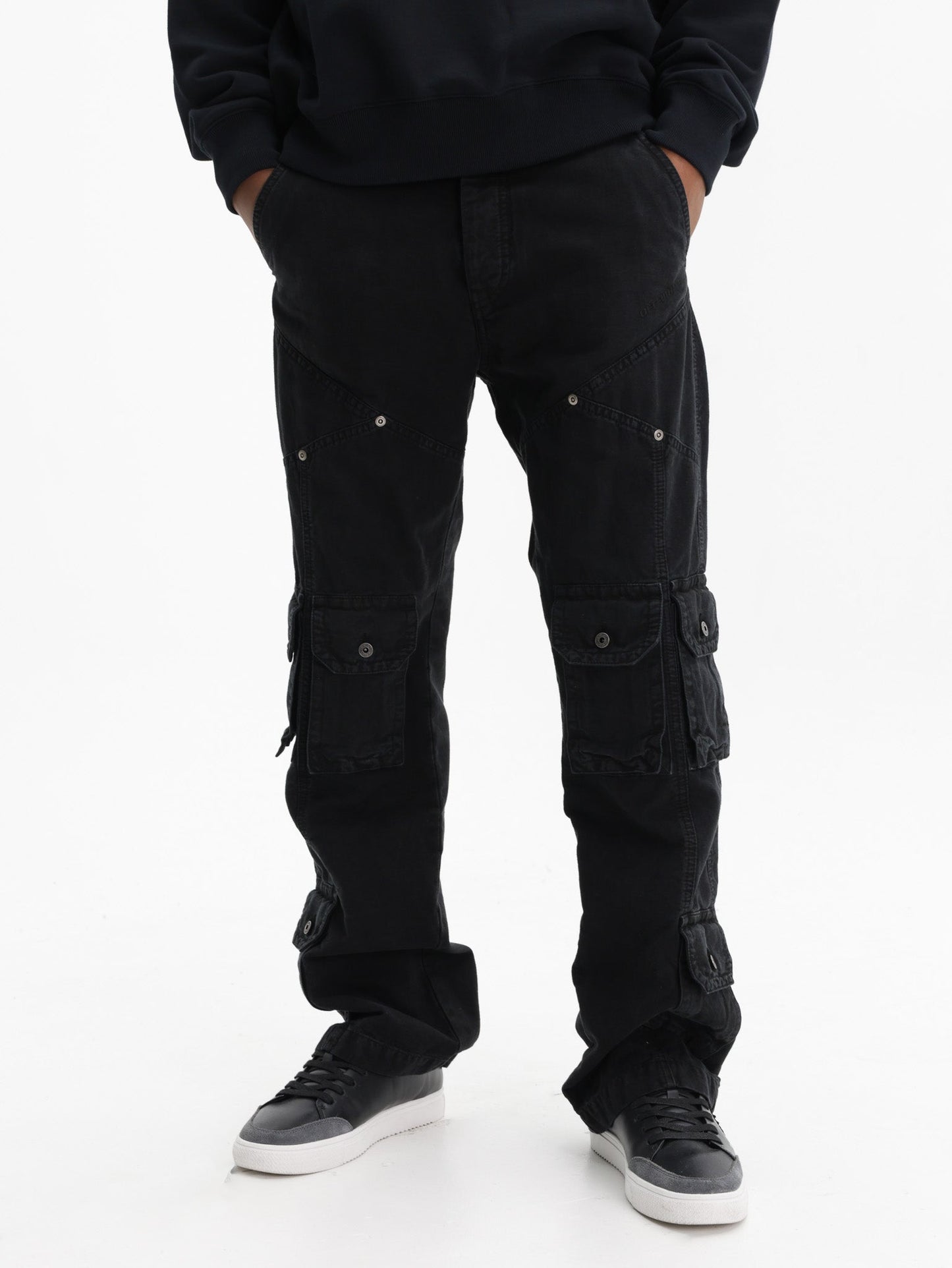 Off - White Pants Multi Pockets Relax Black