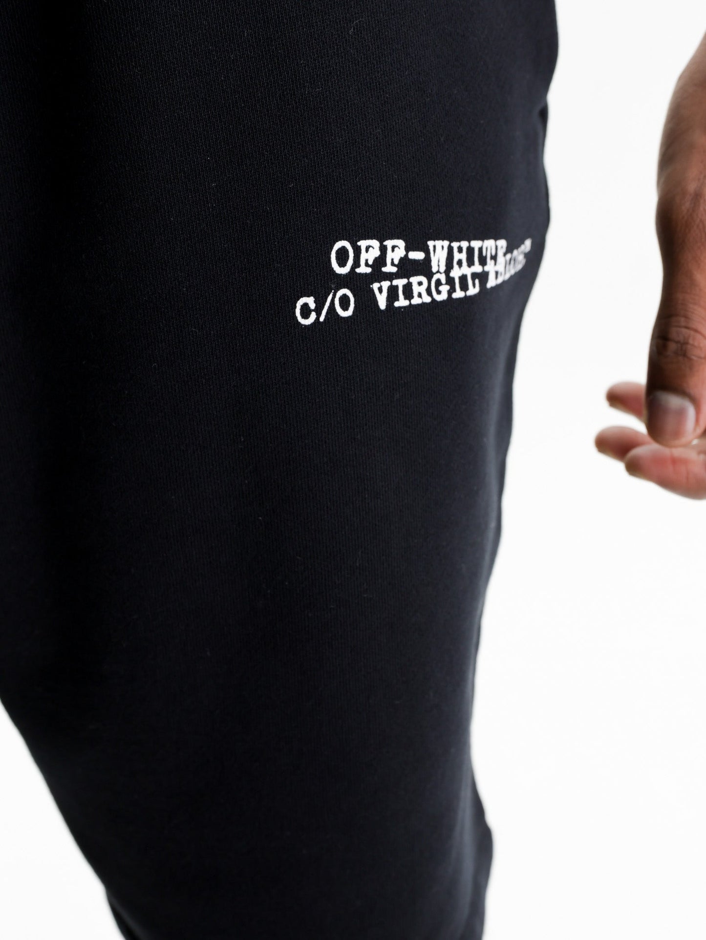 Off - White Shorts Type Machine Arrow Black