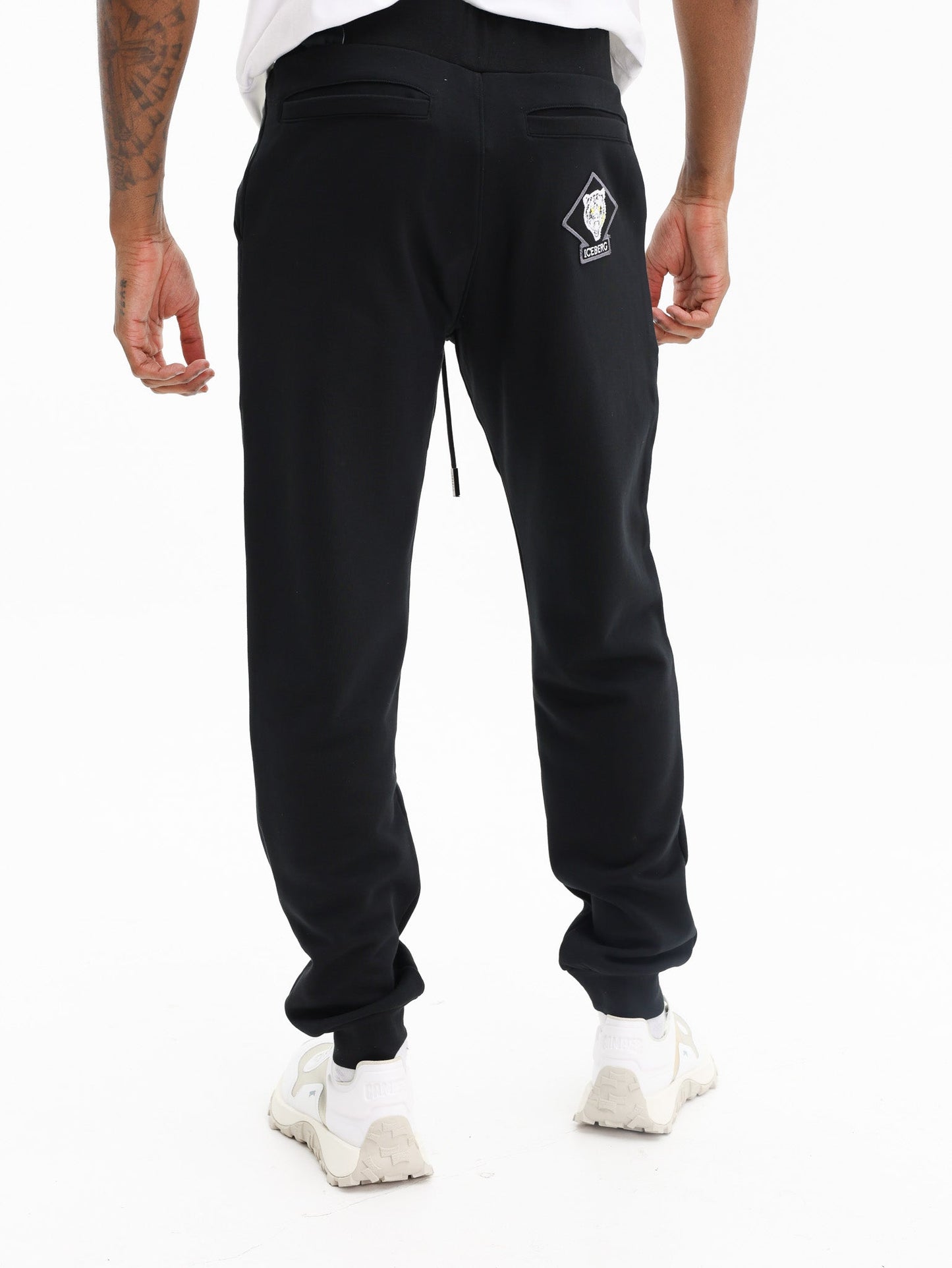 Iceberg Jogger Fleece Embro Bear Patch Black