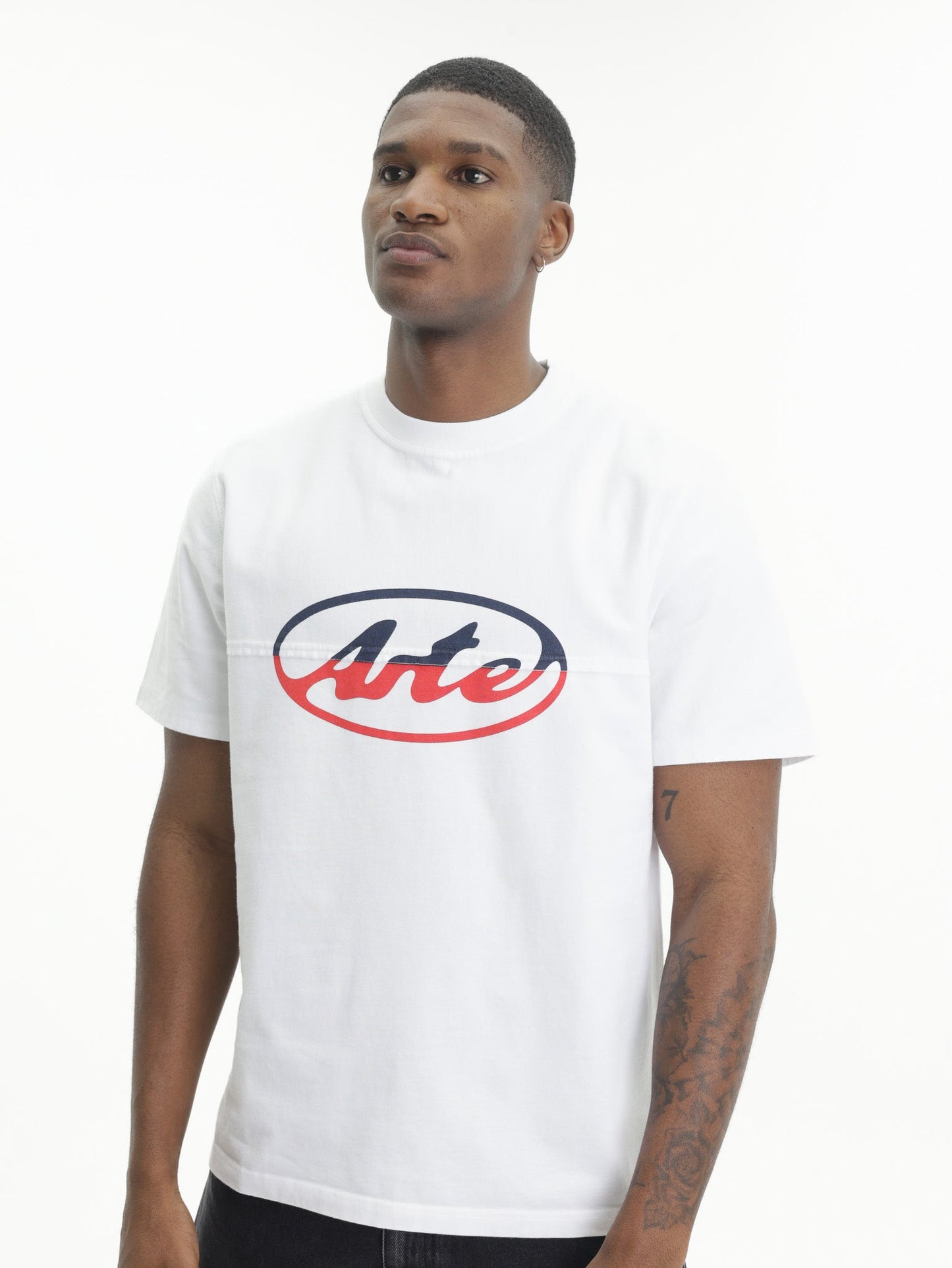 Arte T-Shirt Circle Red Logo White