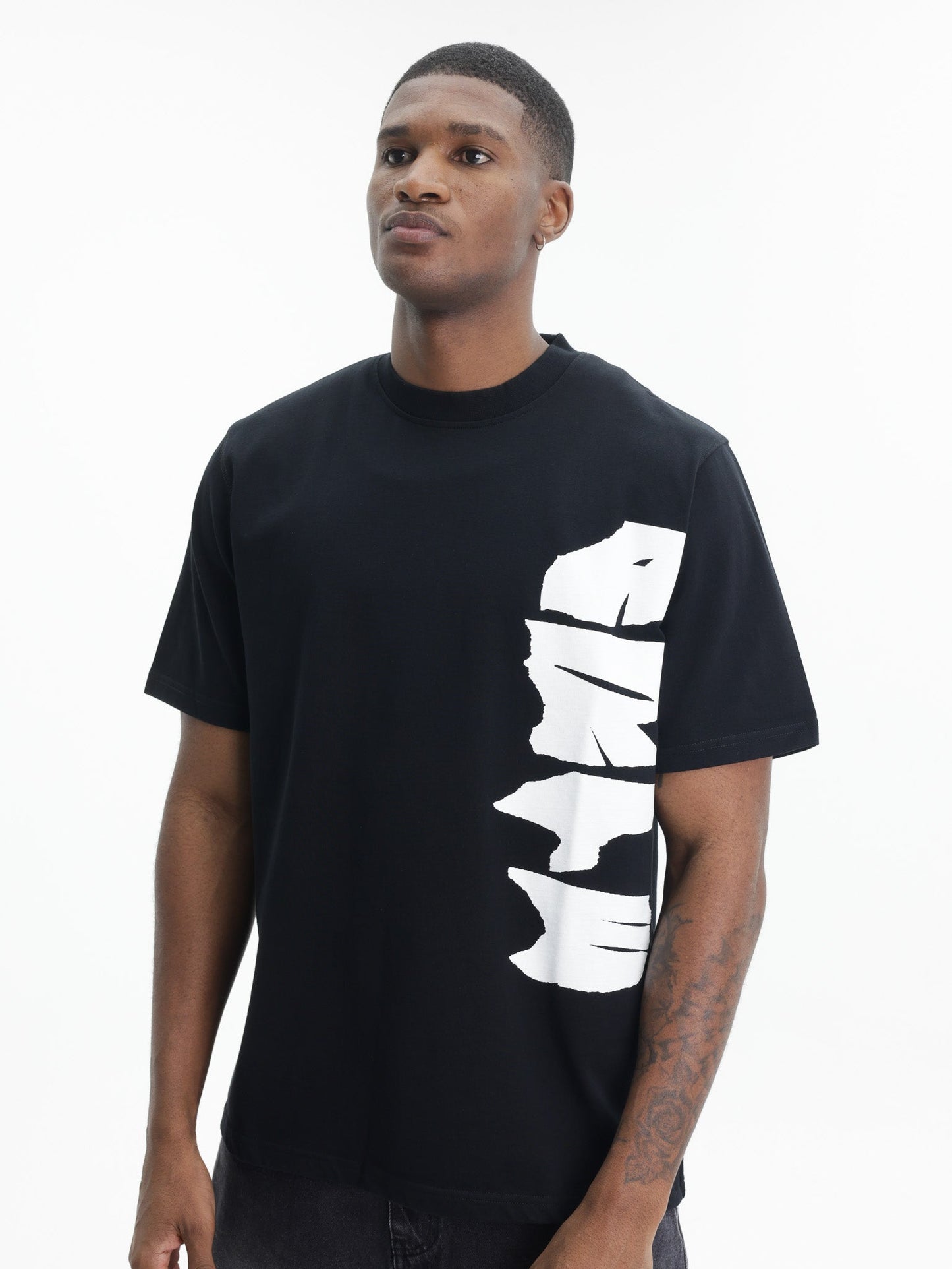Arte T-Shirt White Logo Print Black