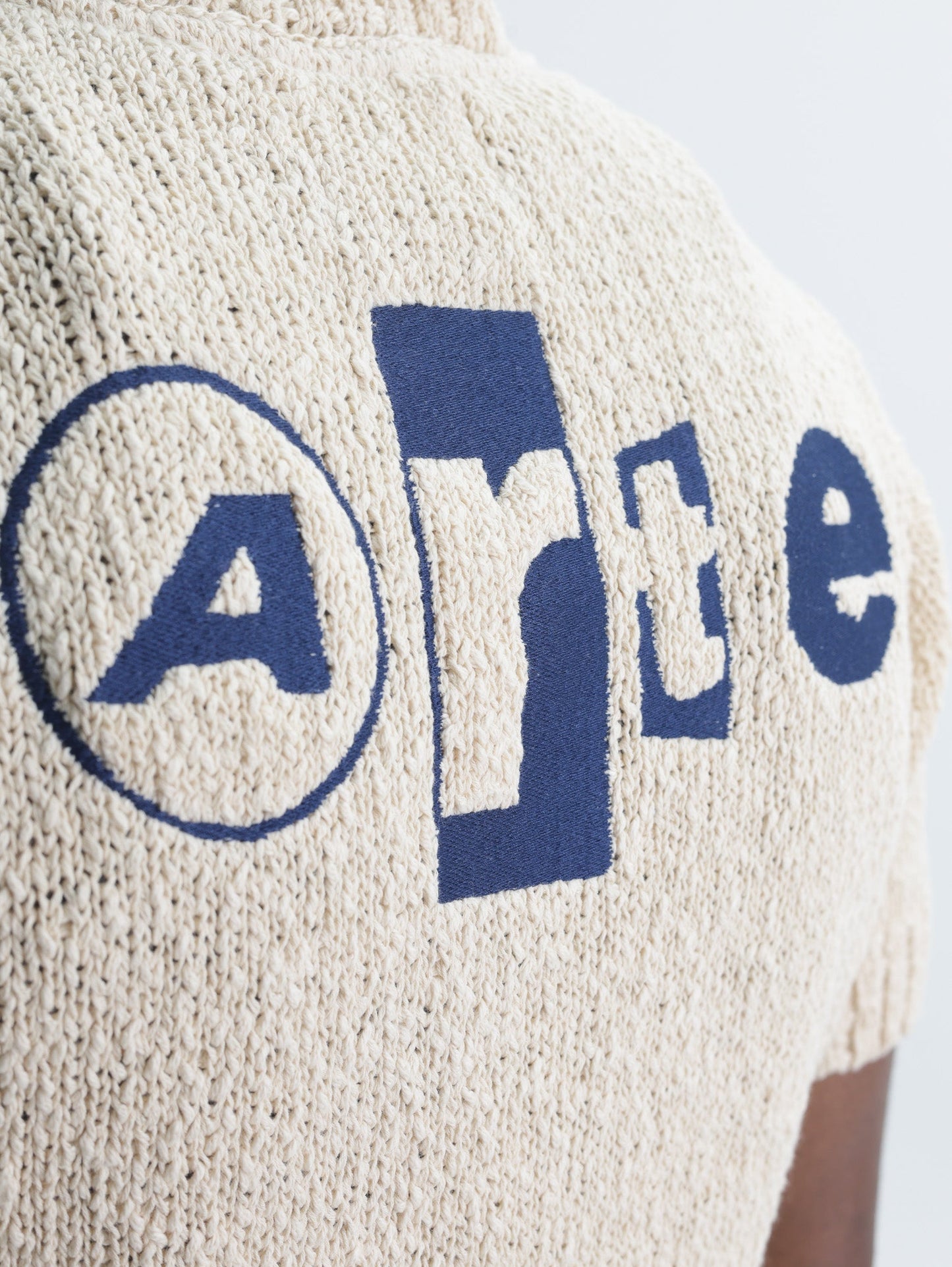 Arte T-Shirt Back Graphic Knit Cream