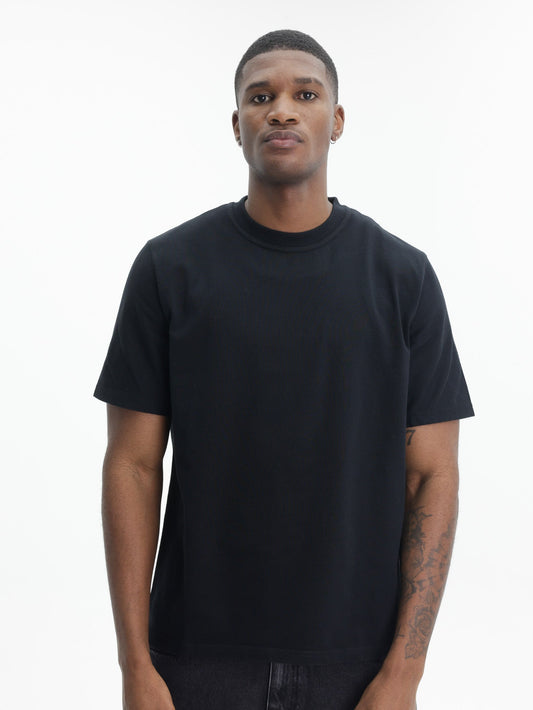 Arte T-Shirt Block White Back Print Black