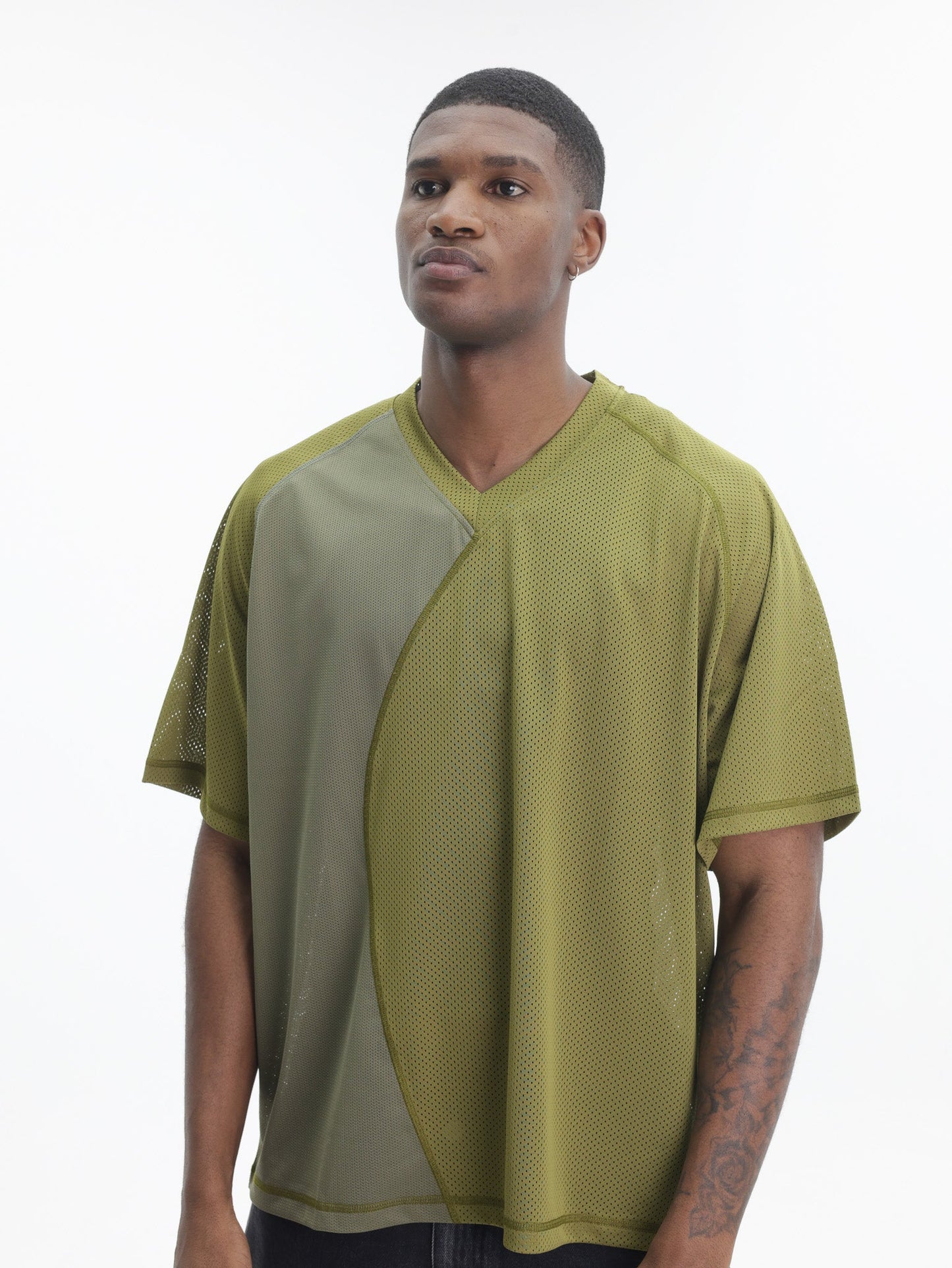 Arte T-Shirt Multi Mesh V-Neck Green