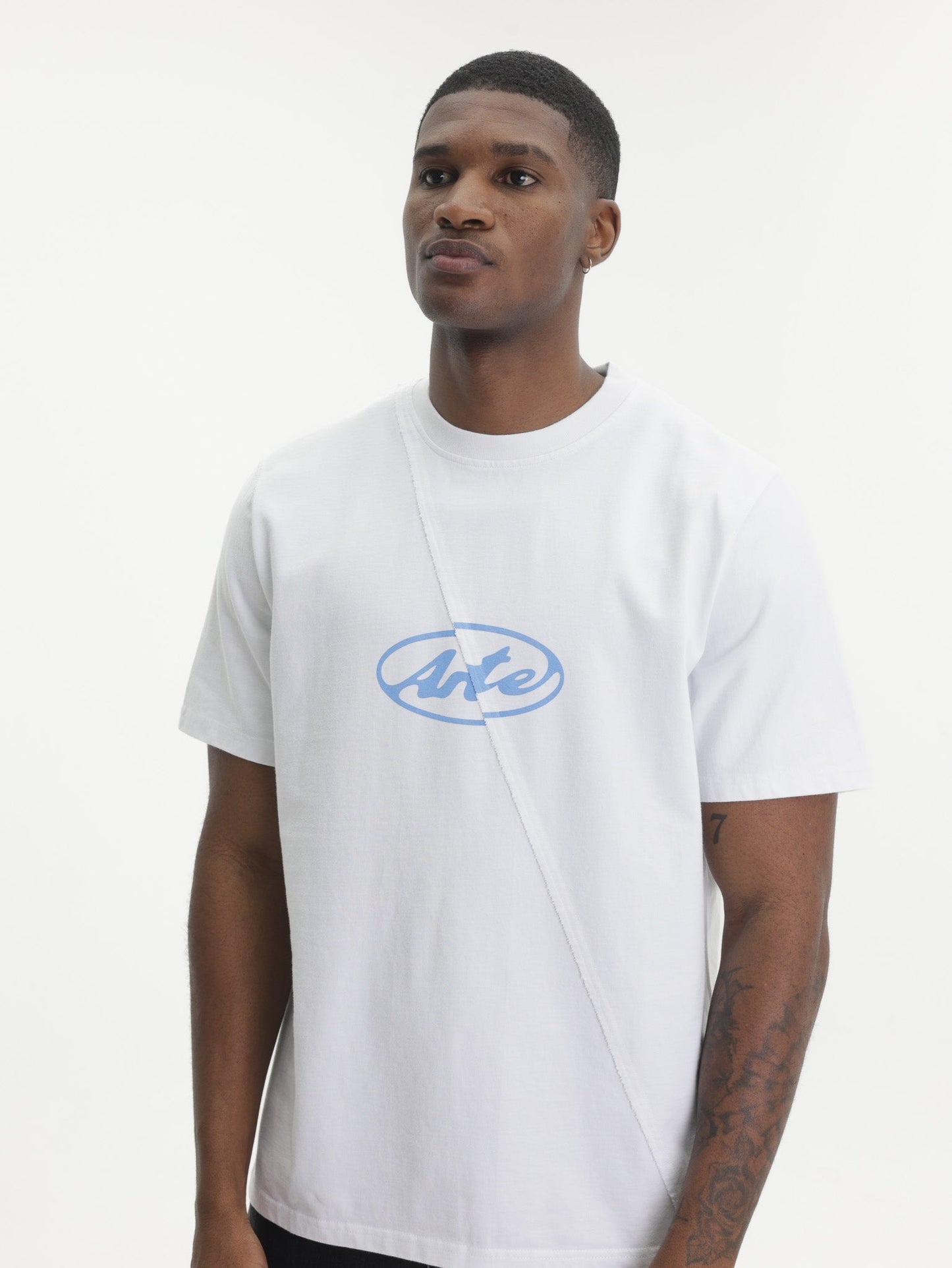 Arte T-Shirt Circle Blue Logo White
