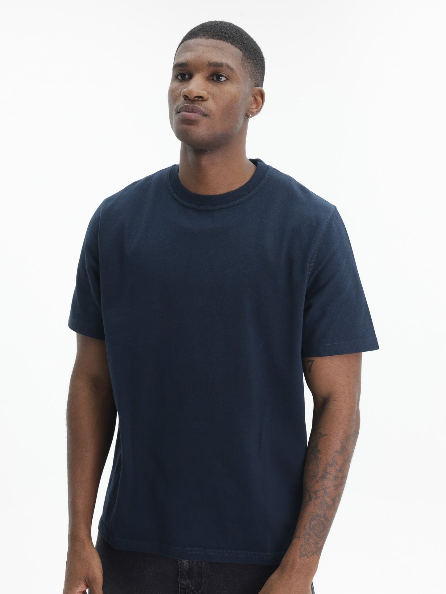 Arte T-Shirt Back Poster Plain Navy