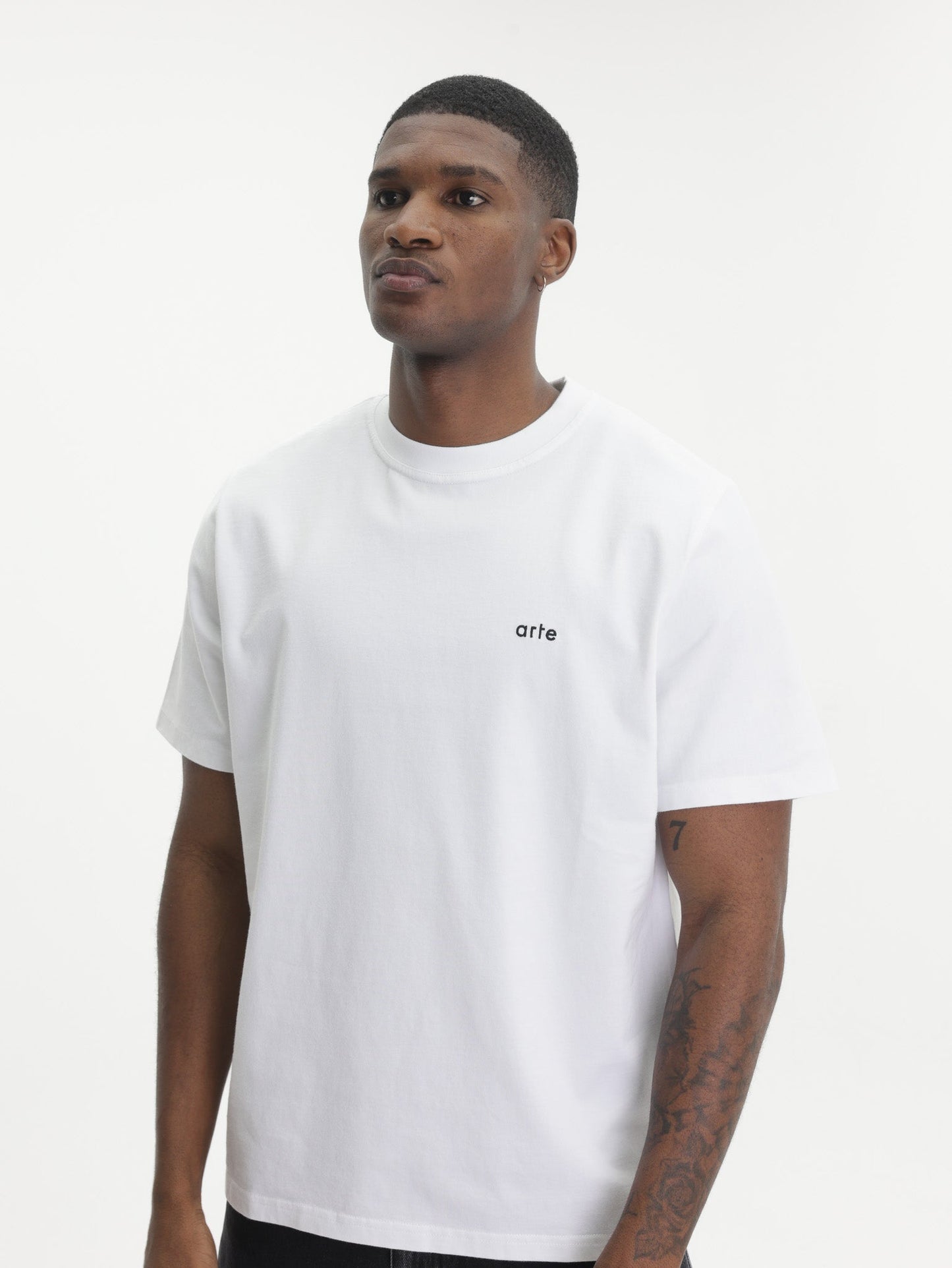 Arte T-Shirt Back Poster White