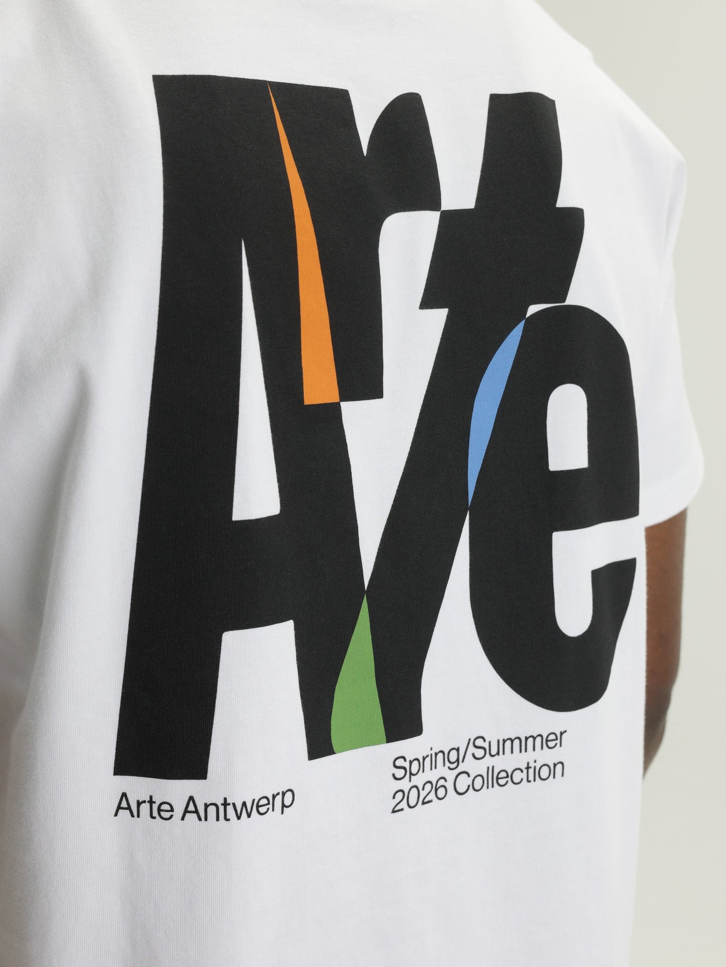 Arte T-Shirt Black Logo Back Print White