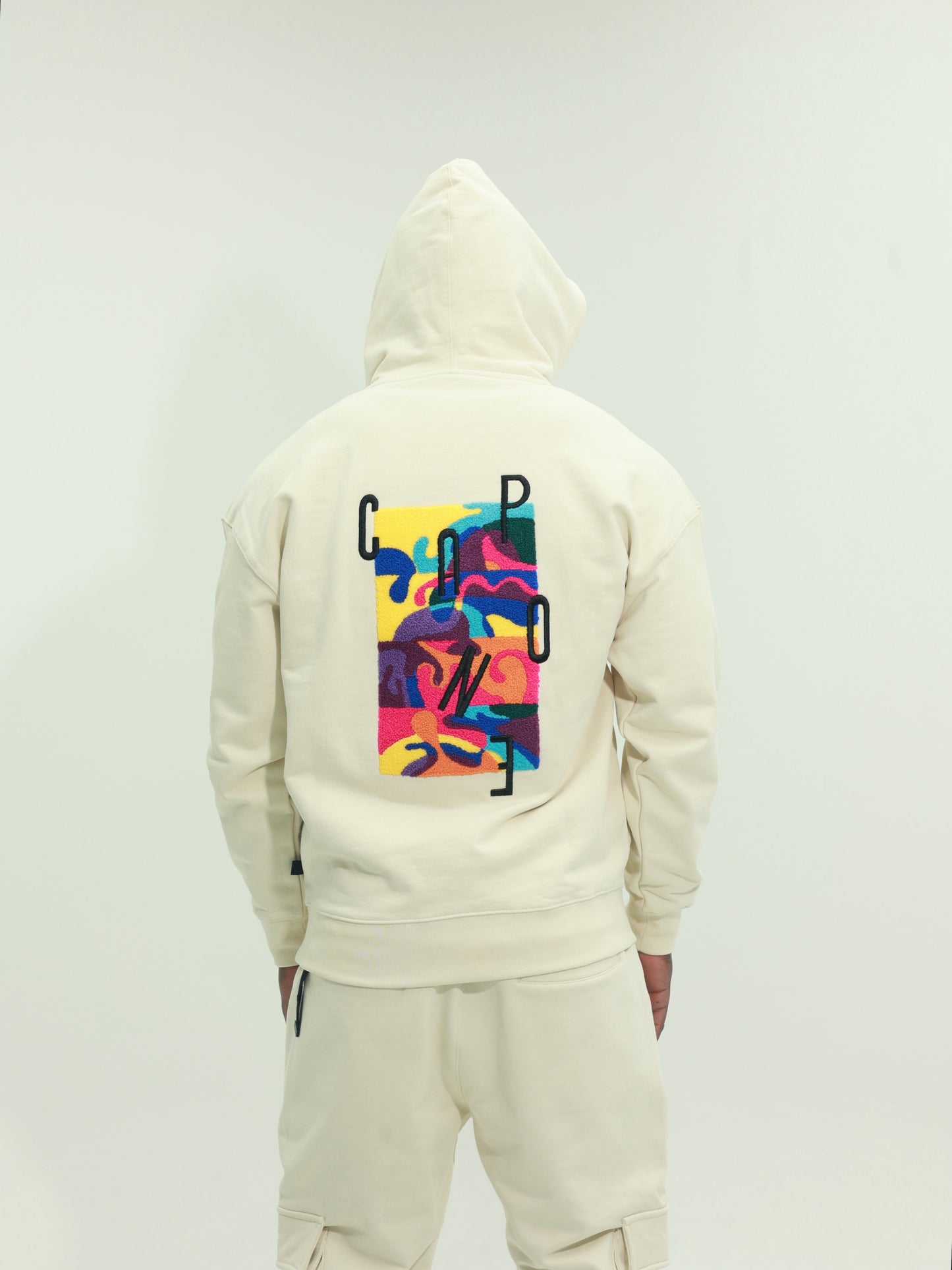 Capone Sweater Hooded Colourful Backprint Beige